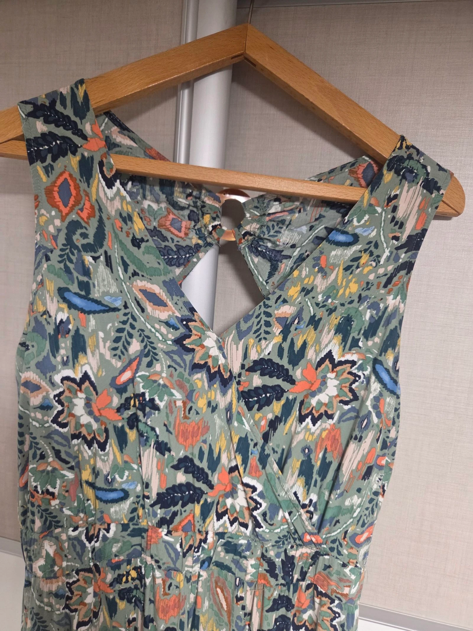 Combinaison fluide imprimée verte en viscose – Dos semi-nu – Taille M